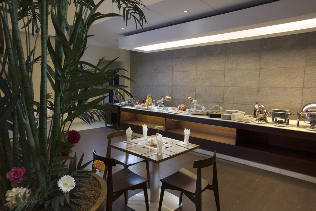 Grand Lily Hotel Suites Al-Hofuf Esterno foto