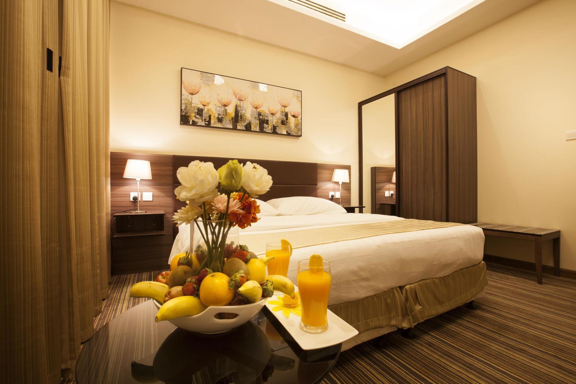 Grand Lily Hotel Suites Al-Hofuf Esterno foto
